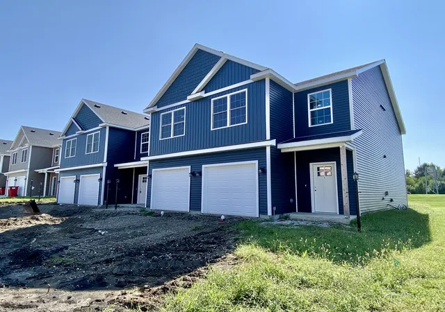 Photo 2 of Townhouse for sale at 3331 Stoneway Ct, Champaign, IL 61822 | MLS# 12742242 | Listing updated on 2026-10-20
