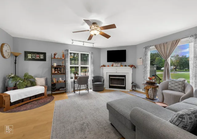 Photo 4 of Townhouse for sale at 13832 S Magnolia Dr, Plainfield, IL 60544 | MLS# 12742888 | Listing updated on 2026-09-11