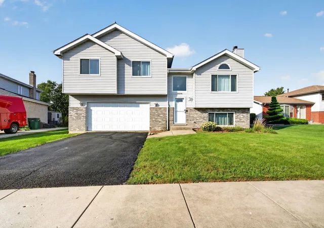 Photo 1 of Single family home for sale at 16654 W Sioux Dr, Lockport, IL 60441 | MLS# 12743157 | Listing updated on 2026-09-14