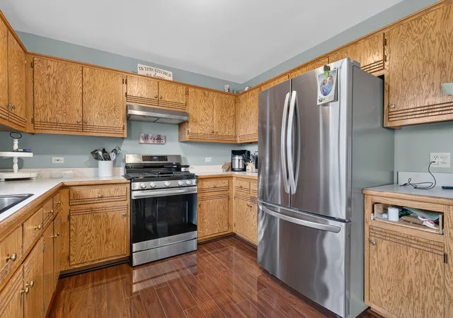 Photo 3 of Single family home for sale at 16654 W Sioux Dr, Lockport, IL 60441 | MLS# 12743157 | Listing updated on 2026-09-14