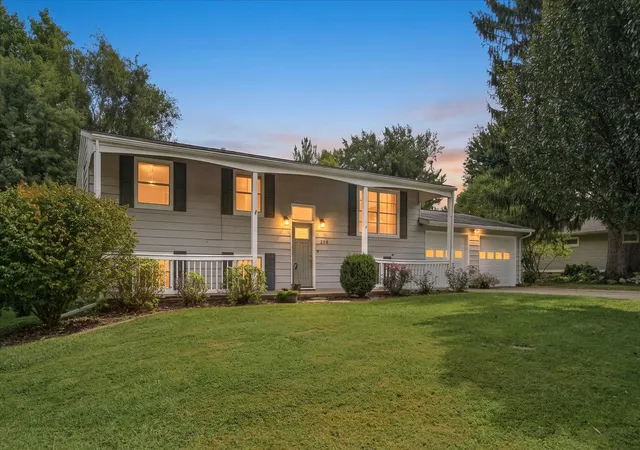 Photo 1 of Single family home for sale at 204 N White St, Sidney, IL 61877 | MLS# 12743251 | Listing updated on 2026-10-03