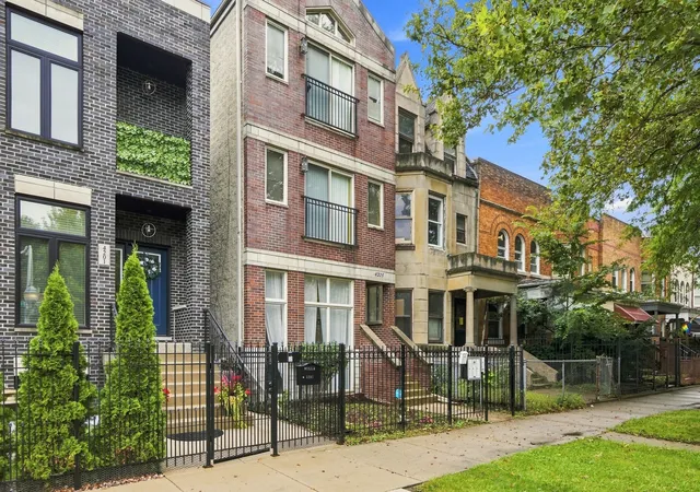 Photo 1 of Condo for sale at 4203 S Prairie Ave #1, Chicago, IL 60653 | MLS# 12743999 | Listing updated on 2026-09-29