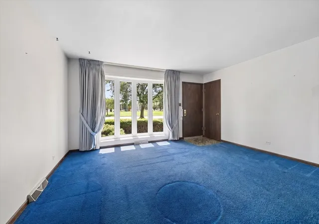 Photo 3 of Single family home for sale at 2021 Glenwood Ave, Joliet, IL 60435 | MLS# 12744022 | Listing updated on 2026-09-11