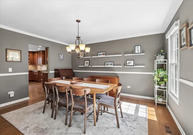 Photo 4 of Single family home for sale at 6079 Indian Trl Rd, Gurnee, IL 60031 | MLS# 12744253 | Listing updated on 2026-09-15