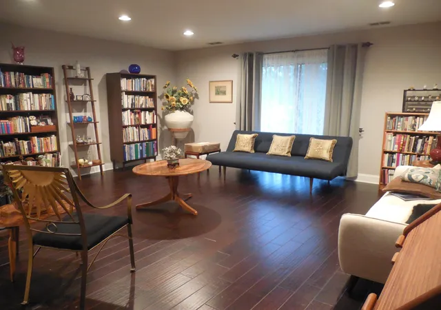 Listing Photo 5 - Condo for sale in building located at 4000 Dundee Rd, Northbrook, IL 60062 - Unit #203B