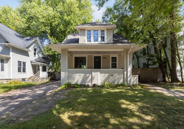 Photo 2 of Single family home for sale at 532 N 7th Street, De Kalb, IL 60115 | MLS# 12744381 | Listing updated on 2026-09-26