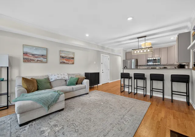 Photo 2 of Sale Pending at 3930 N Southport Ave #2N, Chicago, IL 60613 | MLS# 12744497 | Listing updated on 2026-10-08