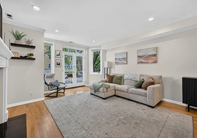 Photo 3 of Sale Pending at 3930 N Southport Ave #2N, Chicago, IL 60613 | MLS# 12744497 | Listing updated on 2026-10-08