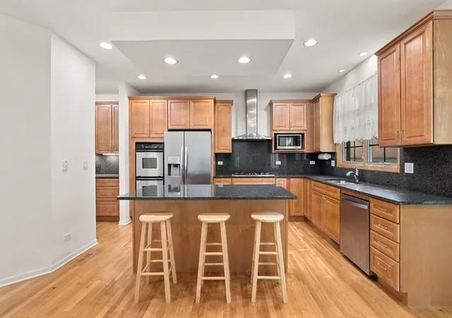 Photo 4 of Single family home for sale at 136 Oakwood Ave, Des Plaines, IL 60016 | MLS# 12744659 | Listing updated on 2026-09-14