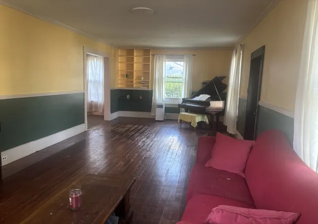 Photo 3 of Single family home for sale at 815 N 22nd Street, Murphysboro, IL 62966 | MLS# 12745459 | Listing updated on 2026-10-21