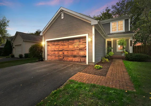 Photo 2 of Single family home for sale at 490 Cambridge Dr, Grayslake, IL 60030 | MLS# 12745528 | Listing updated on 2026-09-15