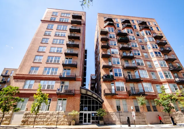 Photo 1 of Condo for sale at 500 S Clinton St #632, Chicago, IL 60607 | MLS# 12745717 | Listing updated on 2026-09-24