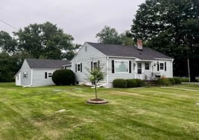 Photo 4 of Single family home for sale at 102 E Washington St, Danforth, IL 60930 | MLS# 12745822 | Listing updated on 2026-10-05