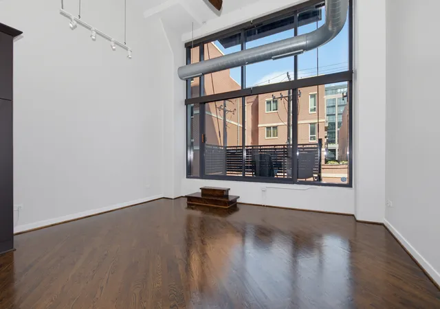 Photo 4 of Condo for sale at 1224 W Van Buren St #220, Chicago, IL 60607 | MLS# 12746194 | Listing updated on 2026-09-14