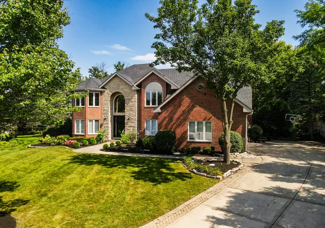 Photo 1 of Single family home for sale at 13701 Oak Tree Ln, Lemont, IL 60439 | MLS# 12746313 | Listing updated on 2026-09-11