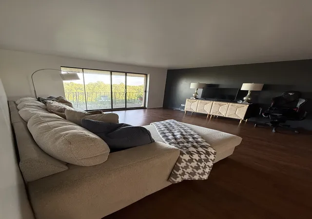 Photo 3 of Condo for sale at 700 N Bruce Ln #603, Glenwood, IL 60425 | MLS# 12746408 | Listing updated on 2026-09-14
