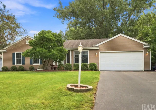 Photo 2 of Single family home for sale at 629 Eastport Ct, Island Lake, IL 60042 | MLS# 12746443 | Listing updated on 2026-09-12