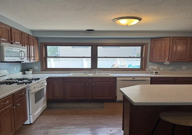 Photo 3 of Single family home for sale at 2219 Highland Dr, Sycamore, IL 60178 | MLS# 12746646 | Listing updated on 2026-09-15