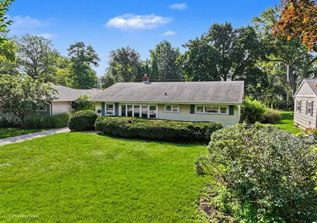 Photo 2 of Single family home for sale at 1006 Arbor Ave, Wheaton, IL 60189 | MLS# 12746700 | Listing updated on 2026-09-29