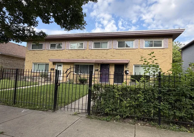 Photo 1 of Townhouse for sale at 1742 Brown Ave, Evanston, IL 60201 | MLS# 12746717 | Listing updated on 2026-09-23