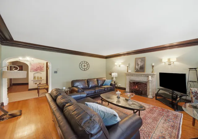 Photo 3 of Condo for sale at 408 S Austin Blvd #2N, Oak Park, IL 60304 | MLS# 12746853 | Listing updated on 2026-09-15
