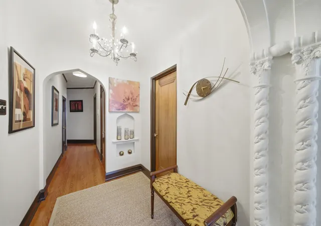 Listing Photo 4 - Condo for sale in building located at 408 S Austin Blvd, Oak Park, IL 60304 - Unit #2N