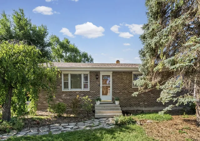 Photo 1 of Single family home for sale at 645 Flagstaff Ln, Hoffman Estates, IL 60169 | MLS# 12746879 | Listing updated on 2026-09-10