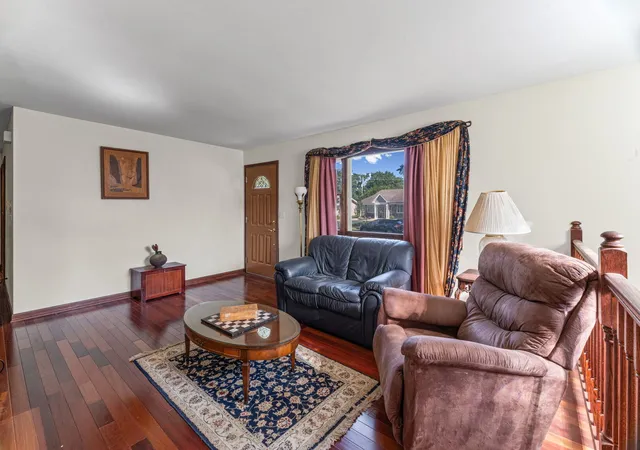 Photo 2 of Single family home for sale at 645 Flagstaff Ln, Hoffman Estates, IL 60169 | MLS# 12746879 | Listing updated on 2026-09-10