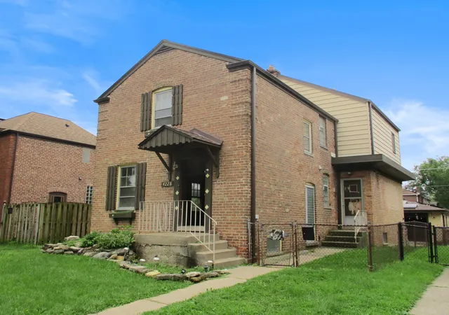Photo 2 of Single family home for sale at 4228 Konrad Ave, Lyons, IL 60534 | MLS# 12746950 | Listing updated on 2026-09-30