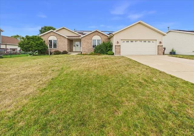 Photo 1 of Sale Pending at 2819 Mary St, Belvidere, IL 61008 | MLS# 12746973 | Listing updated on 2026-09-26