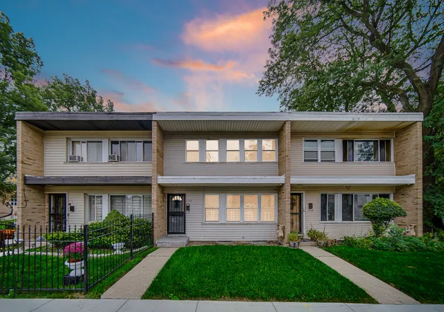 Townhouse for sale at 2303 E 100th Street, Chicago, IL 60617 | MLS# 12747047