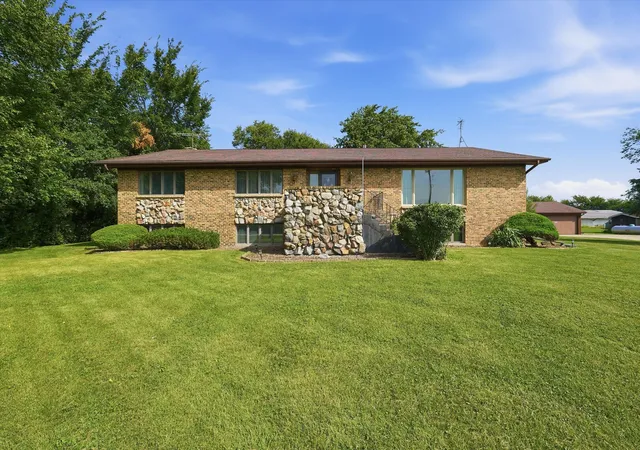 Photo 3 of Single family home for sale at 1128 W Church Rd, Beecher, IL 60401 | MLS# 12747072 | Listing updated on 2026-09-18