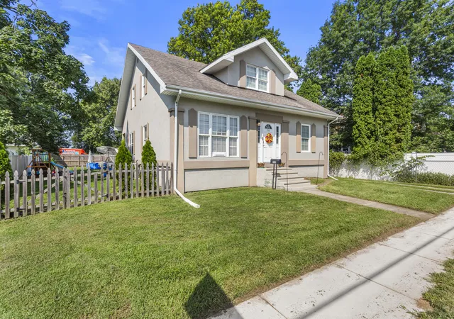 Photo 3 of Single family home for sale at 533 N Macon St, Bement, IL 61813 | MLS# 12747244 | Listing updated on 2026-10-27