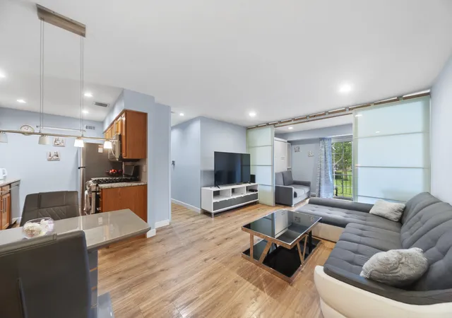 Photo 2 of Condo for sale at 1617 N Windsor Dr #208, Arlington Heights, IL 60004 | MLS# 12747285 | Listing updated on 2026-09-11