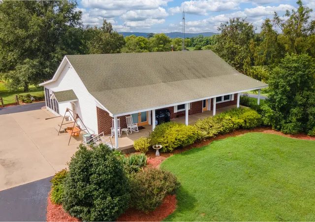 Photo 1 of Single family home for sale at 4202 Walnut Ln, Junction, IL 62954 | MLS# 12747302 | Listing updated on 2026-09-10