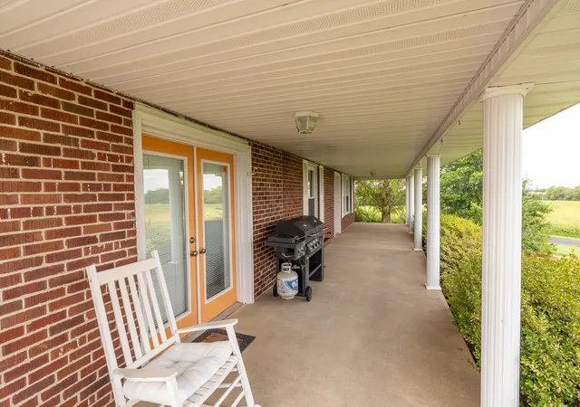 Photo 4 of Single family home for sale at 4202 Walnut Ln, Junction, IL 62954 | MLS# 12747302 | Listing updated on 2026-09-10