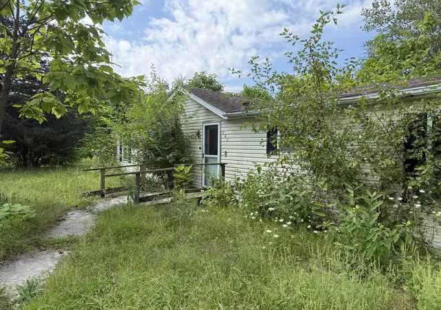 Photo 2 of Single family home for sale at 125 S Bower Rd, Beaverville, IL 60912 | MLS# 12747304 | Listing updated on 2026-10-08