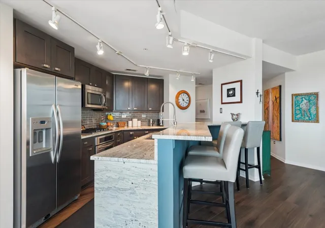 Photo 4 of Condo for sale at 1228 Emerson St #603, Evanston, IL 60201 | MLS# 12747367 | Listing updated on 2026-09-14