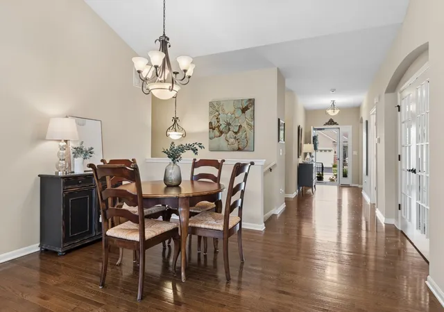 Photo 4 of Sale Pending at 4040 Chesapeake Ln, Naperville, IL 60564 | MLS# 12747608 | Listing updated on 2026-09-27