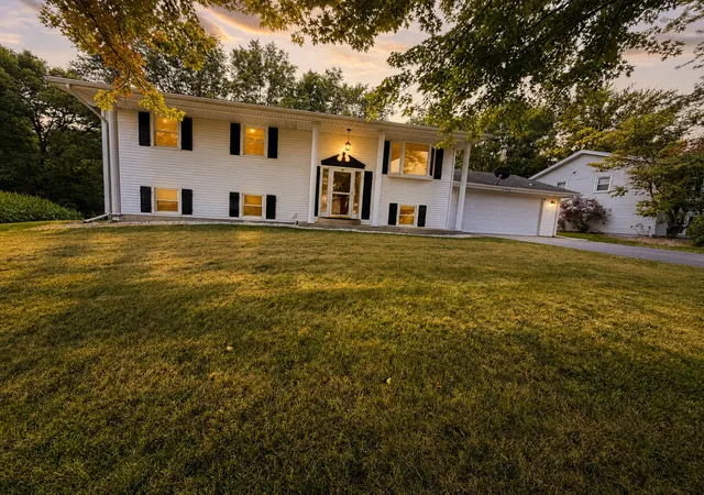 Photo 3 of Sale Pending at 437 E 11th Street, Pecatonica, IL 61063 | MLS# 12747663 | Listing updated on 2026-09-24