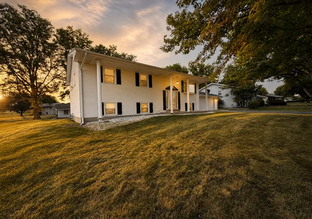 Photo 4 of Sale Pending at 437 E 11th Street, Pecatonica, IL 61063 | MLS# 12747663 | Listing updated on 2026-09-24