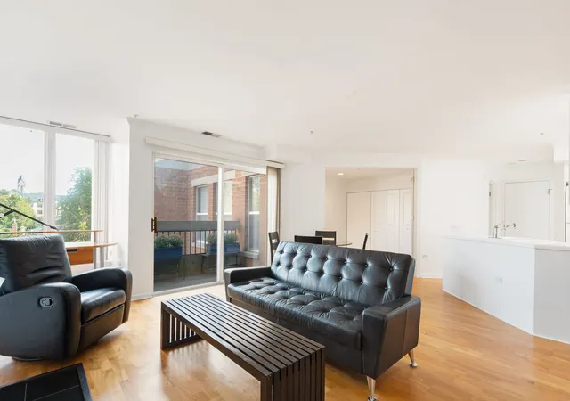Photo 4 of Sale Pending at 1925 Lake Ave #316, Wilmette, IL 60091 | MLS# 12747684 | Listing updated on 2026-10-01