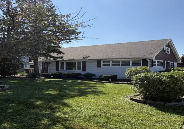 Photo 1 of Single family home for sale at 5859 W 81st Place, Burbank, IL 60459 | MLS# 12747822 | Listing updated on 2026-09-11
