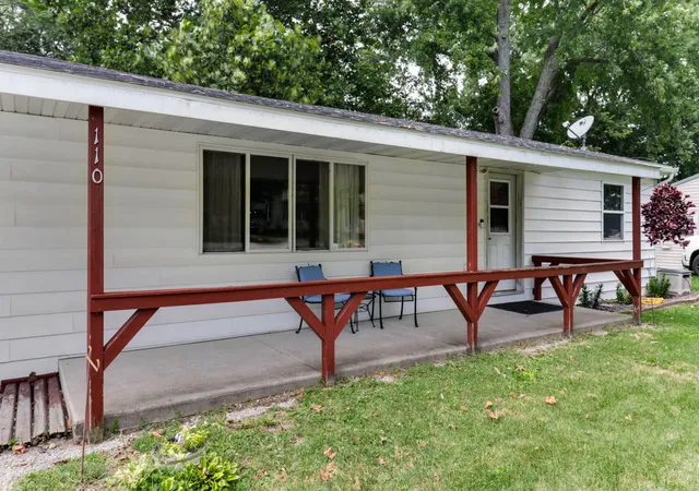 Photo 3 of Single family home for sale at 110 S Grant St, Saybrook, IL 61770 | MLS# 12747862 | Listing updated on 2026-09-30