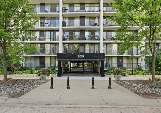 Photo 1 of Condo for sale at 2015 S Finley Rd #804, Lombard, IL 60148 | MLS# 12747873 | Listing updated on 2026-09-14