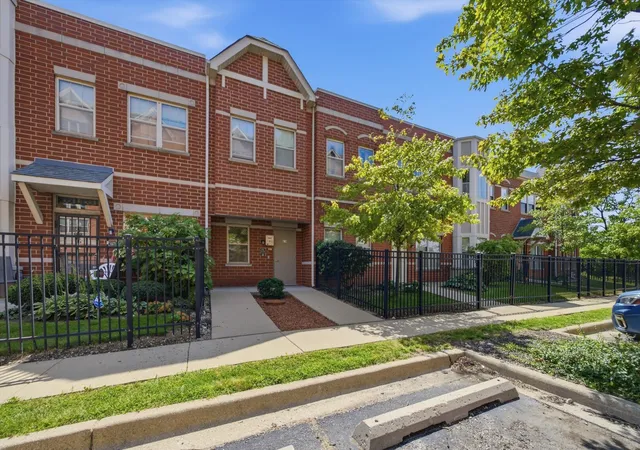 Photo 2 of Condo for sale at 6710 S Keating Ave #203, Chicago, IL 60629 | MLS# 12747934 | Listing updated on 2026-09-30