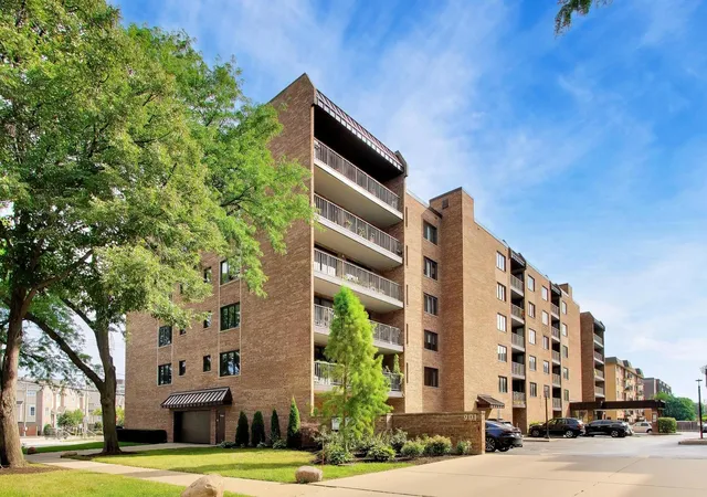 Photo 1 of Condo for sale at 901 Center St #403, Des Plaines, IL 60016 | MLS# 12748177 | Listing updated on 2026-09-23
