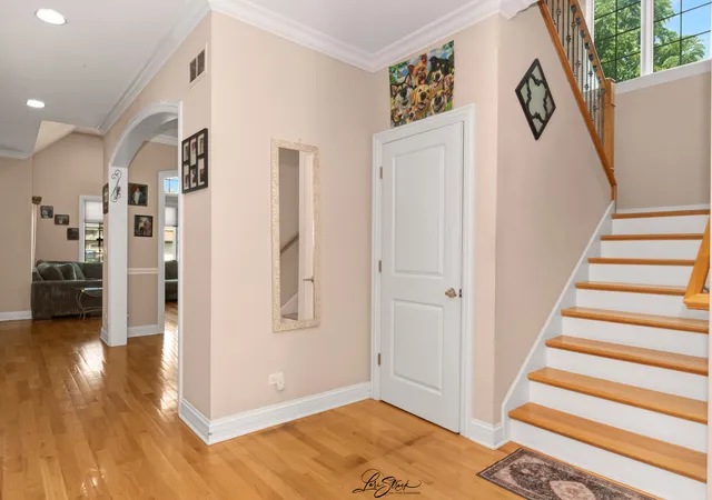 Photo 3 of Single family home for sale at 1730 Lunt Ave, Des Plaines, IL 60018 | MLS# 12748223 | Listing updated on 2026-09-14