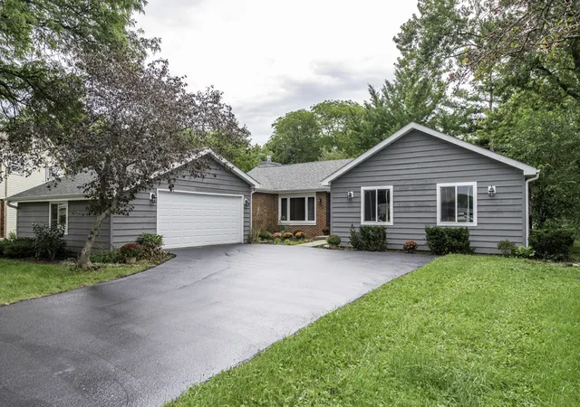 Photo 1 of Single family home for sale at 579 Phillips Cir, Antioch, IL 60002 | MLS# 12748299 | Listing updated on 2026-09-15