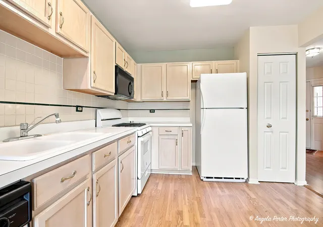 Photo 3 of Condo for sale at 16 Cloverdale Ct #16, Algonquin, IL 60102 | MLS# 12748398 | Listing updated on 2026-10-05